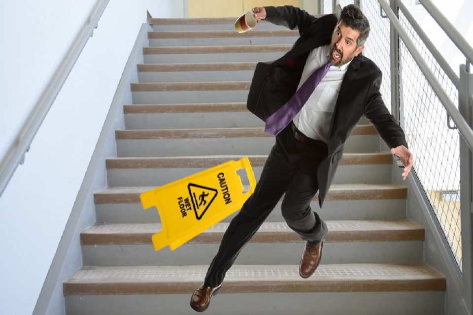 SPANISH Slips, Trips, and Falls SafetyNow ILT